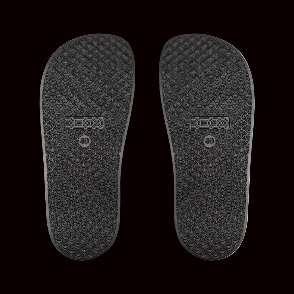 Women’s White Slide Sandals with Script Logo — Minimal Casual Pool & Beach Slides